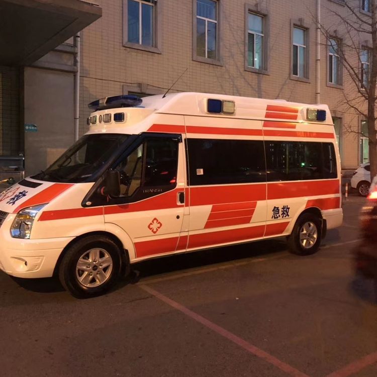 左贡夜间租赁救护车护送病人转院：安全转运的 8 大核心注意事项